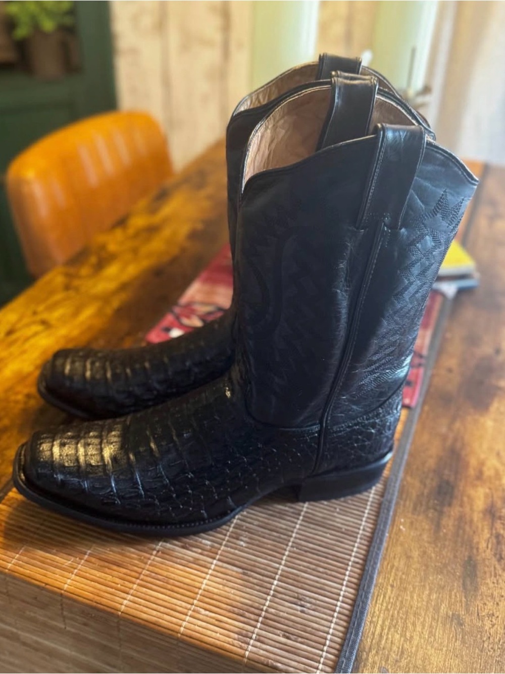 Men's Black Alligator Print Boots in Boc